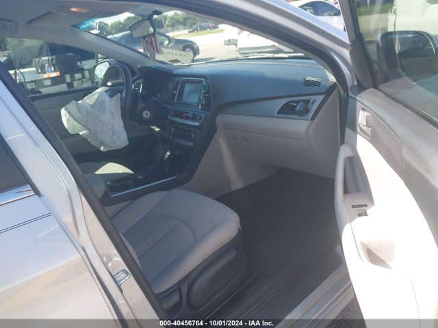 Hyundai SONATA SE 2019 5NPE24AF2KH796797 Image 5