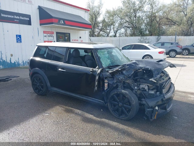 2010 MINI COOPER S CLUBMAN WMWMM3C52ATP94088 Photo 0