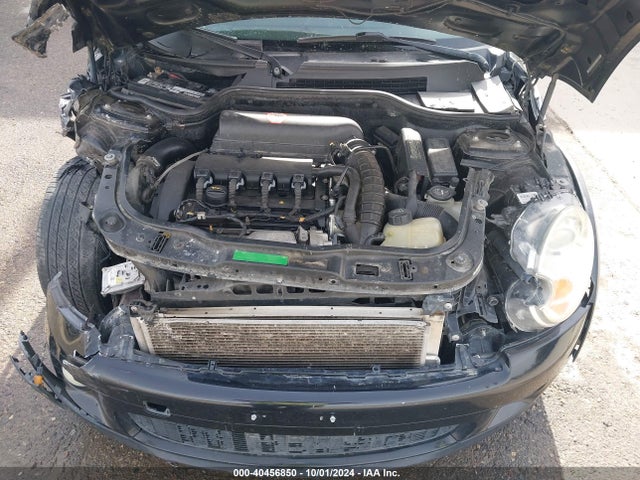 2010 MINI COOPER S CLUBMAN WMWMM3C52ATP94088 Photo 9