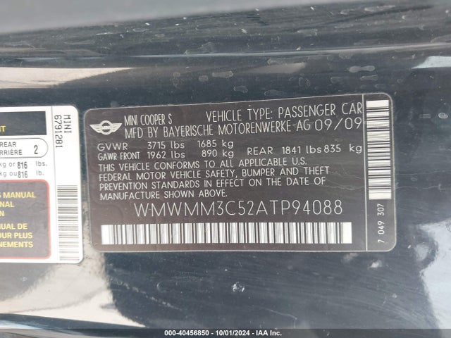 2010 MINI COOPER S CLUBMAN WMWMM3C52ATP94088 Photo 8