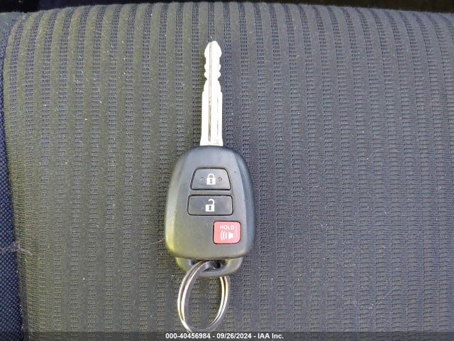 Toyota RAV4 LE 2016 2T3BFREV1GW471774 Image 11