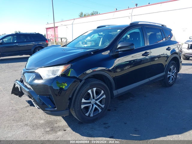 Toyota RAV4 LE 2016 2T3BFREV1GW471774 Image 2