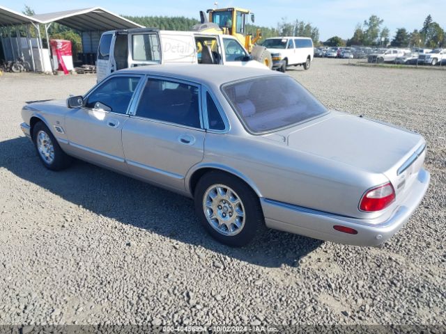 2001 JAGUAR XJ8 SAJDA14C51LF20773 Photo 2