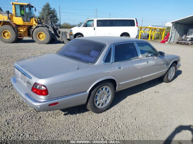 2001 JAGUAR XJ8 SAJDA14C51LF20773 Photo 3