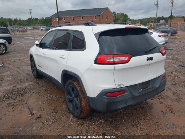 1C4PJLCB3GW222050 Jeep Cherokee Altitude