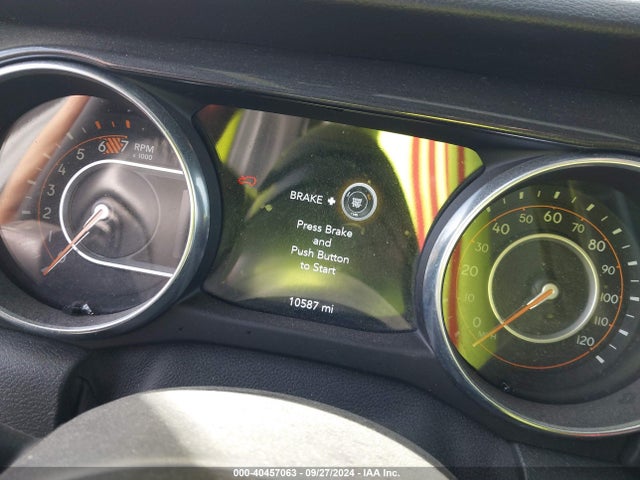 1C4HJXDN4MW593444 Jeep Wrangler Unlimited Sport Altitude 4x4