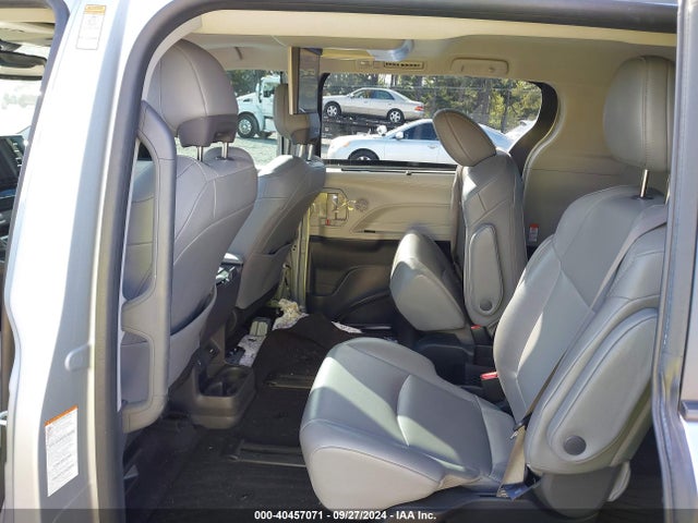 5TDJSKFC2NS062404 Toyota SIENNA XLE