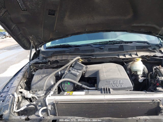 3C6JR6AG1EG330863 RAM 1500 Express