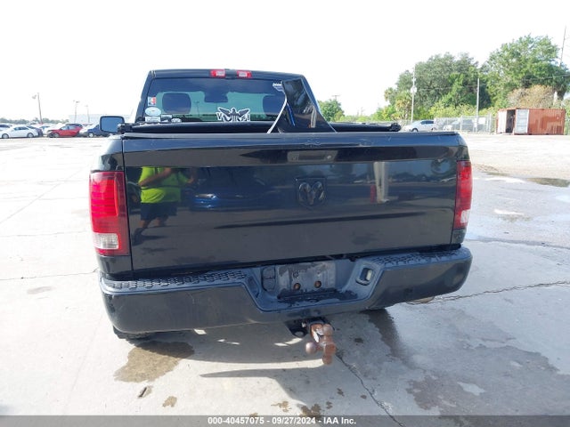 3C6JR6AG1EG330863 RAM 1500 Express