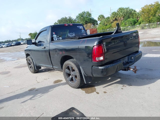3C6JR6AG1EG330863 RAM 1500 Express