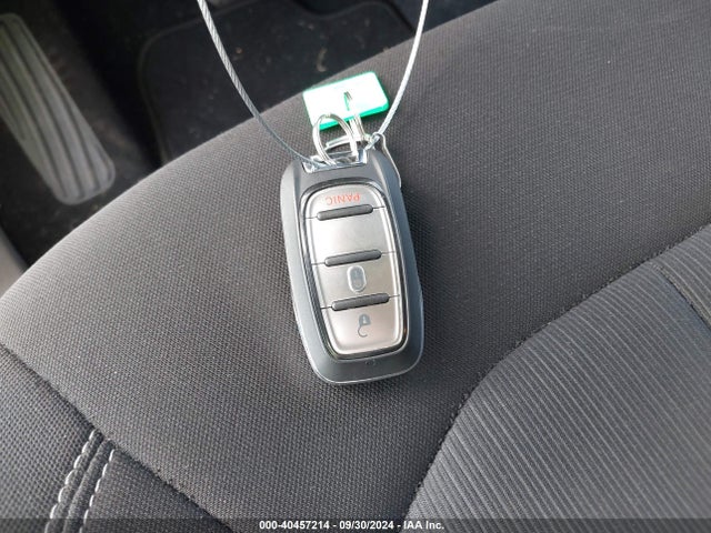 2C4RC1AG5MR568739 Chrysler Voyager L