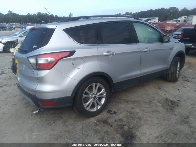 Ford ESCAPE SE 2018 1FMCU9GD8JUD01913 Image 4