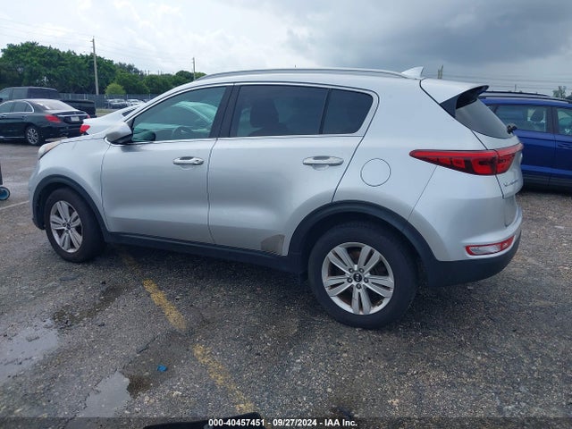 KIA Sportage Lx 2018 KNDPM3AC8J7301136 Image 3