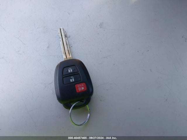 Toyota RAV4 LE 2018 2T3BFREV6JW800606 Image 11