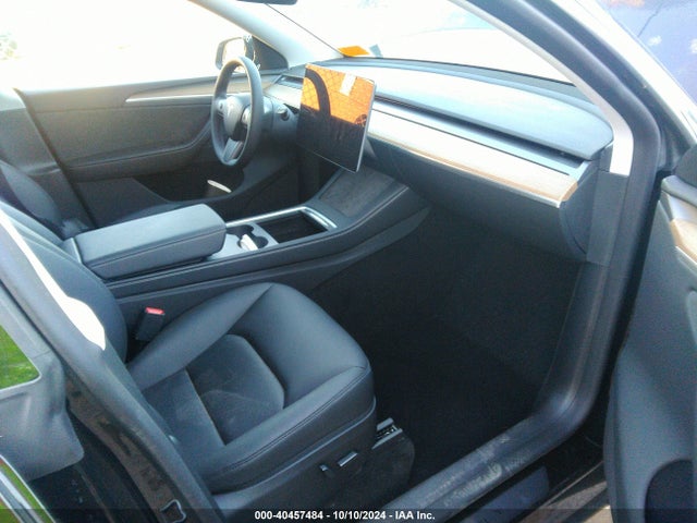 2024 TESLA MODEL Y 7SAYGDEE9RA240138 Photo 4