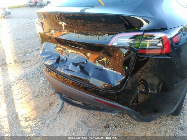 2024 TESLA MODEL Y 7SAYGDEE9RA240138 Photo 5