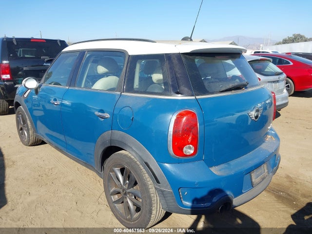 2012 MINI COOPER COUNTRYMAN WMWZC3C53CWL82837 Photo 2