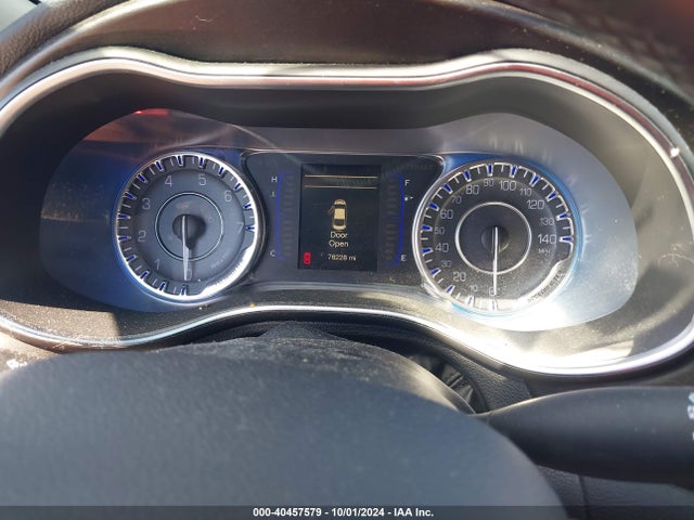 Chrysler 200 Touring 2016 1C3CCCFB5GN196517 Image 7