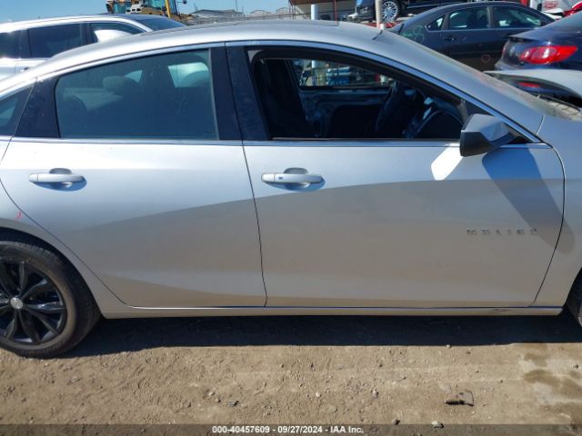 1G1ZD5ST2NF138913 Chevrolet Malibu Fwd Lt