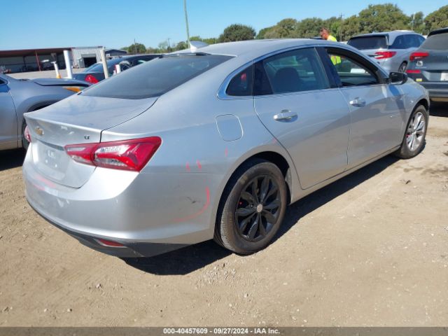 1G1ZD5ST2NF138913 Chevrolet Malibu Fwd Lt