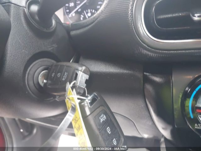 KM8K22ABXPU038428 Hyundai Kona Se