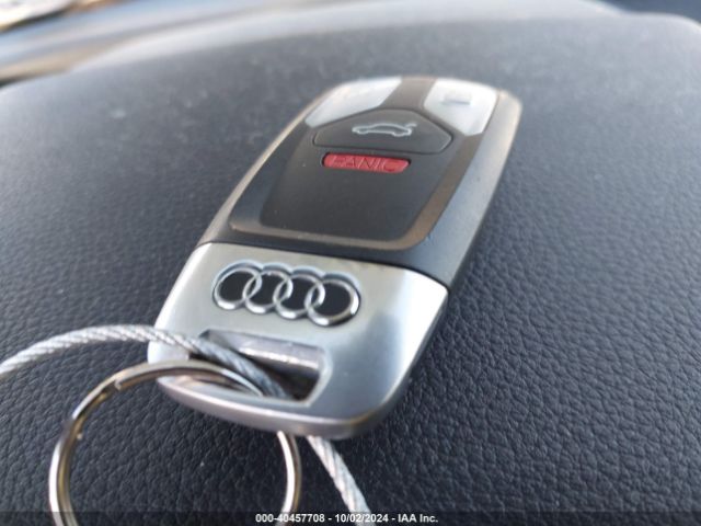 WA1BNAFY3J2108402 Audi Q5 2.0t Premium/2.0t Tech Premium