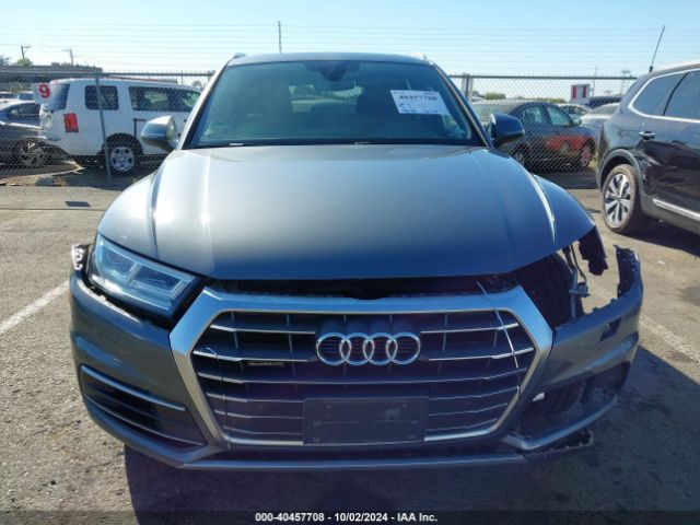 WA1BNAFY3J2108402 Audi Q5 2.0t Premium/2.0t Tech Premium