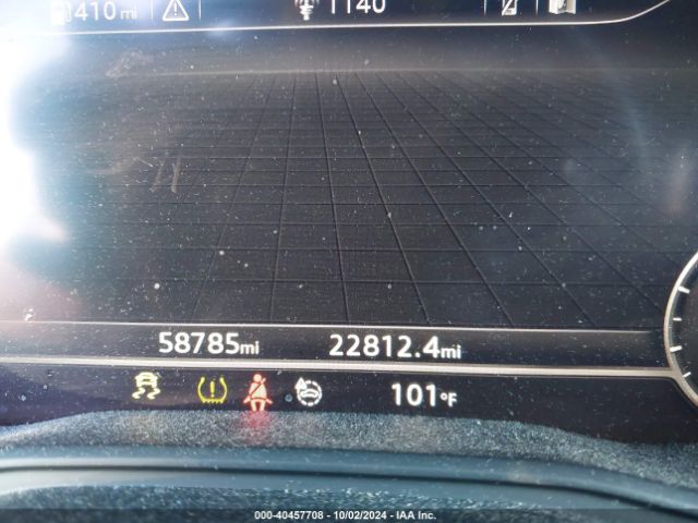 WA1BNAFY3J2108402 Audi Q5 2.0t Premium/2.0t Tech Premium