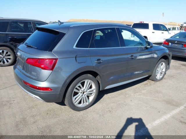 WA1BNAFY3J2108402 Audi Q5 2.0t Premium/2.0t Tech Premium
