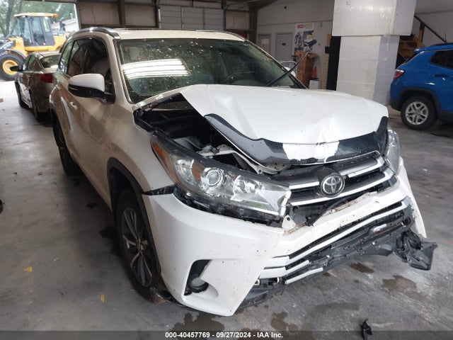 Toyota Highlander Xle 2017 5TDJZRFH3HS515269 Image 1