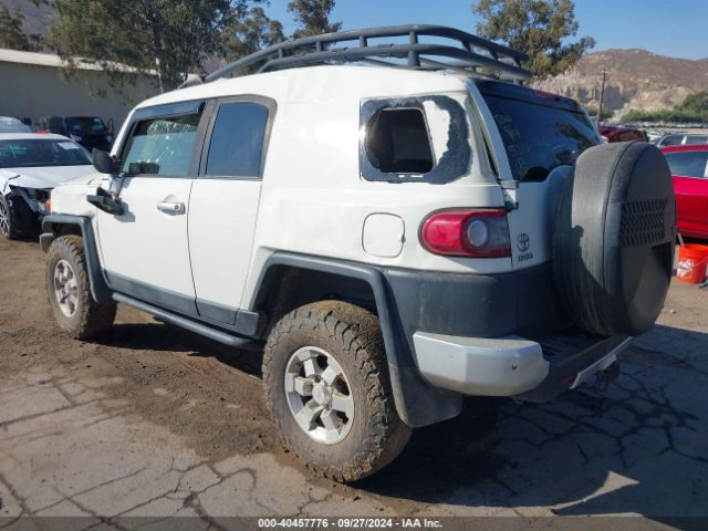 JTEZU4BF2EK013456 Toyota FJ Cruiser