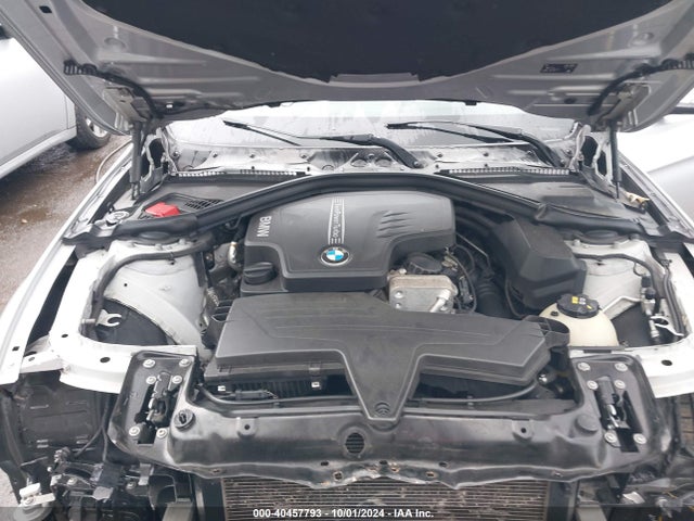 BMW 328i Xdrive 2016 WBA8E3G55GNT77618 Image 10