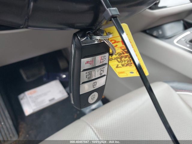 KNDMB5C14H6326664 KIA SEDONA LX
