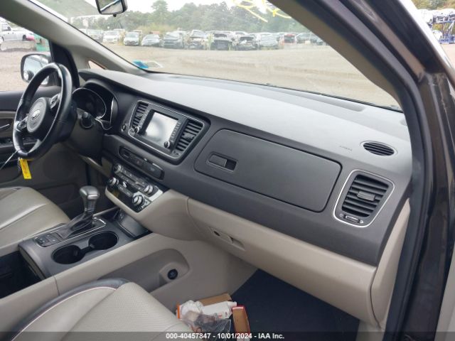 KNDMB5C14H6326664 KIA SEDONA LX