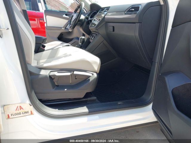 3VV3B7AX2JM007902 Volkswagen Tiguan 2.0t Se/2.0t Sel