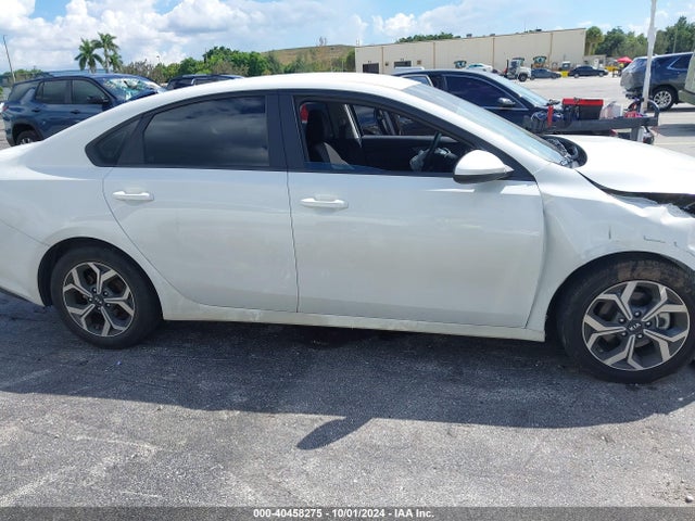 KIA Forte Lxs 2021 3KPF24AD1ME365572 Image 14