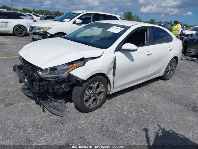 KIA Forte Lxs 2021 3KPF24AD1ME365572 Image 2