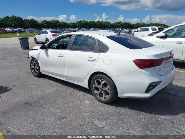 KIA Forte Lxs 2021 3KPF24AD1ME365572 Image 3