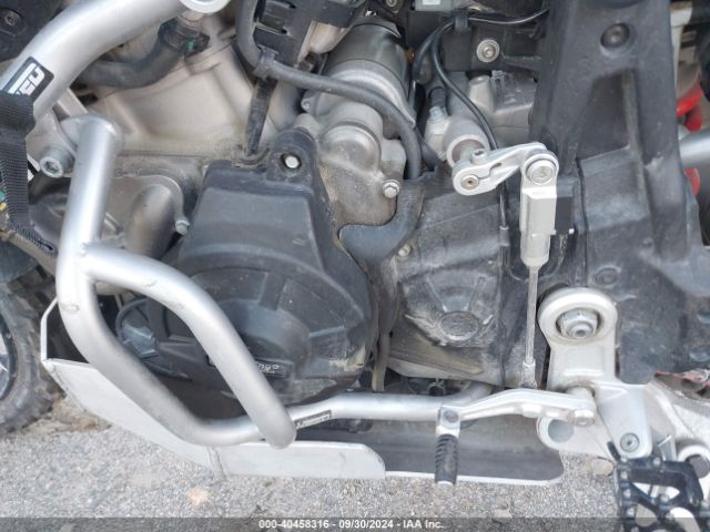 2022 APRILIA TUAREG ZD4XBUA03NS000055 Photo 8