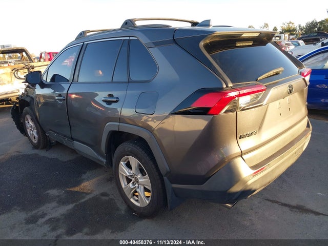 Toyota Rav4 Xle 2021 2T3W1RFV4MW146448 Image 3