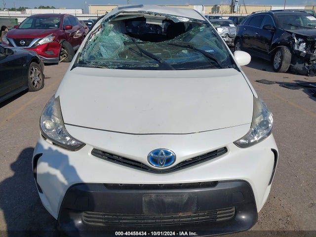 Toyota Prius V Two 2017 JTDZN3EU1HJ061529 Image 12
