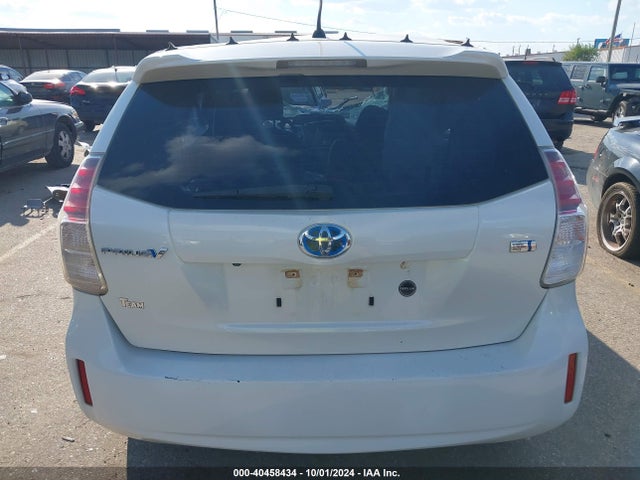 Toyota Prius V Two 2017 JTDZN3EU1HJ061529 Image 16