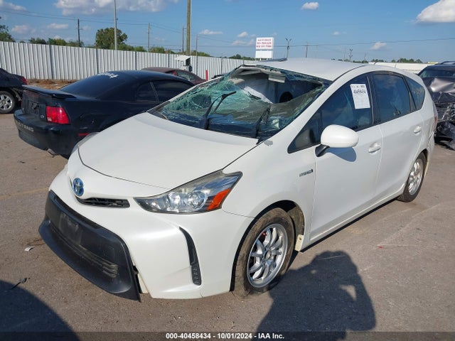 Toyota Prius V Two 2017 JTDZN3EU1HJ061529 Image 2