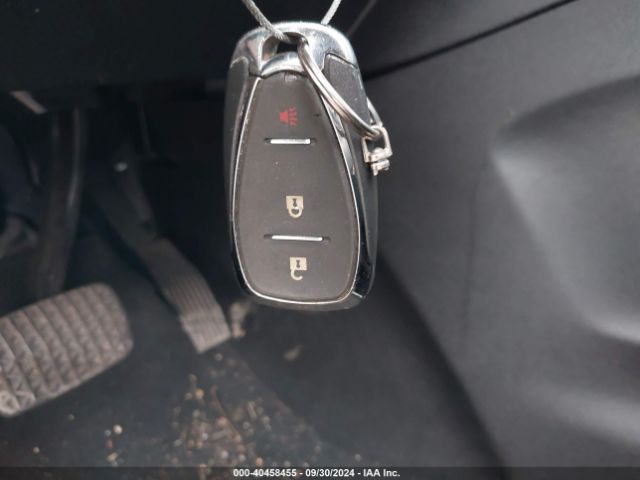 2GNAXUEV1K6116305 Chevrolet EQUINOX LT