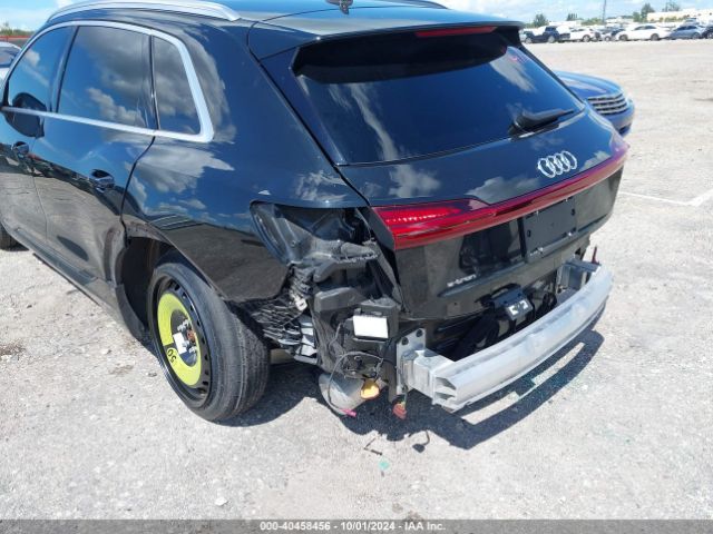 WA1VAAGE1KB024951 Audi E-tron Premium Plus