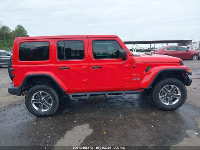 1C4HJXEG4JW165806 Jeep Wrangler Unlimited Sahara 4x4