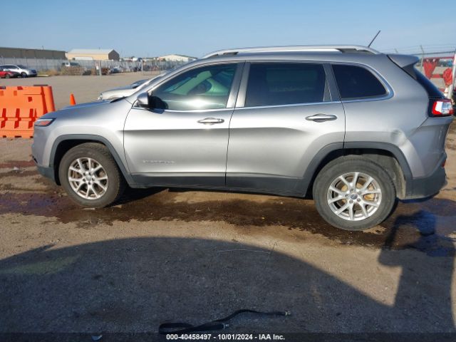1C4PJMCB5GW218166 Jeep Cherokee Latitude