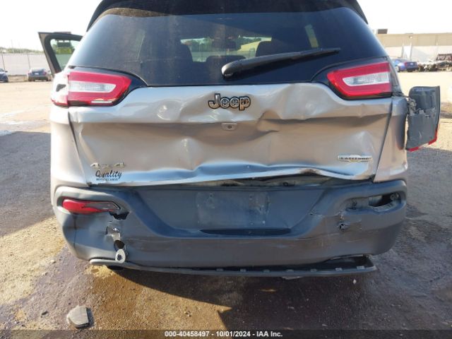 1C4PJMCB5GW218166 Jeep Cherokee Latitude