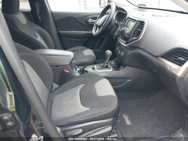 1C4PJMAB7EW273153 Jeep Cherokee Sport