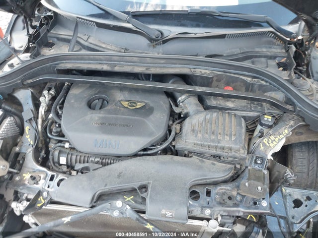 2018 MINI COUNTRYMAN WMZYT3C3XJ3E00426 Photo 9